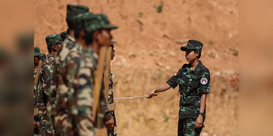 ဗမာပြည်သူ့လွတ်မြောက်ရေးတပ်တော်ရဲ့ သင်တန်းနည်းပြဆရာမ မေ