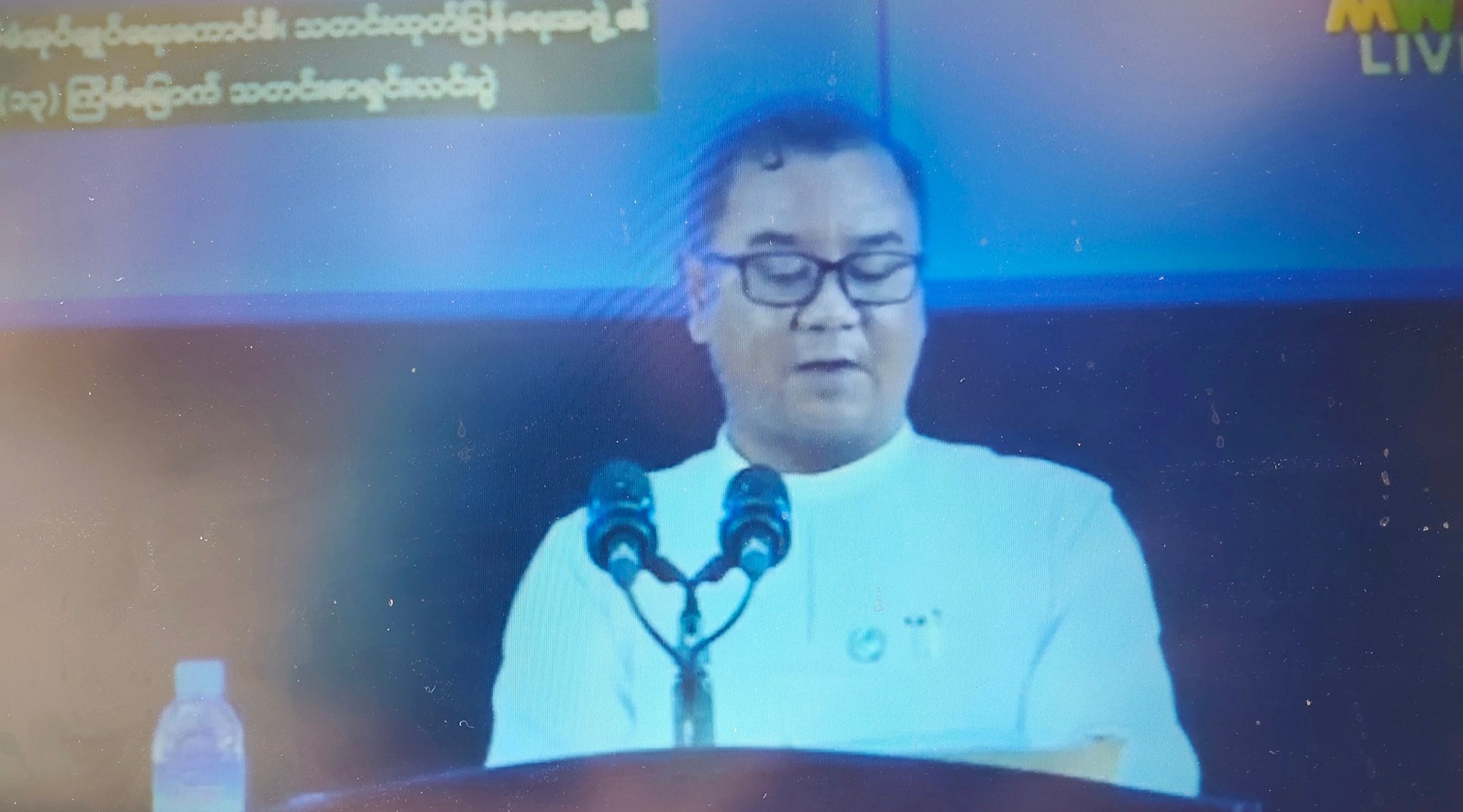 သတင်းစာရှင်းလင်းပွဲတွင် စစ်ကောင်စီ ဒုဝန်ကြီးက မီဒီယာသမားများကို မေးခွန်းထုတ်