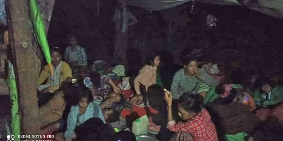 စစ်​တပ် မီးရှို့ခဲ့သည့် မင်းကင်းမြို့နယ် အိမ်​​ခြေ ၉၀၀ ​ကျော်က ပြည်သူများ အကူအညီလိုအပ်နေ