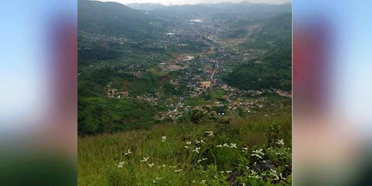 မိုးကုတ်မြို့၌ ဘိန်းစခန်းတခုကို  အရပ်ဝတ် လက်နက်ကိုင်အချို့ ဝင်ရောက်ပစ်ခတ်