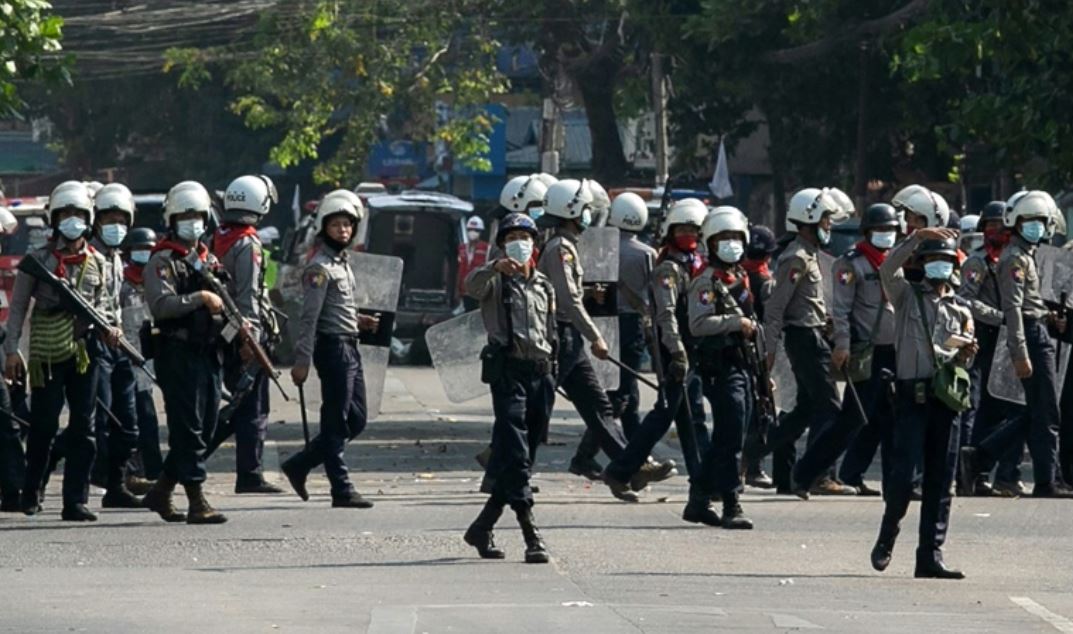 ရဲချုပ်နှင့် ပြည်ထဲရေးဒုဝန်ကြီးကို စစ်ကောင်စီအစားထိုးခန့်အပ် ၊ ဝန်ကြီးဌာနအချို့ပြောင်းလဲဖွဲ့စည်းပြီး ဝန်ကြီးသစ်များခန့်အပ်
