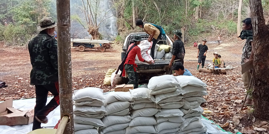 ဘောလခဲမြို့ဘက် ရိက္ခာပို့ စစ်ကောင်စီယာဉ်တန်း တိုက်ခိုက်ခံရ၊ ကား ၂ စီး မီးလောင်