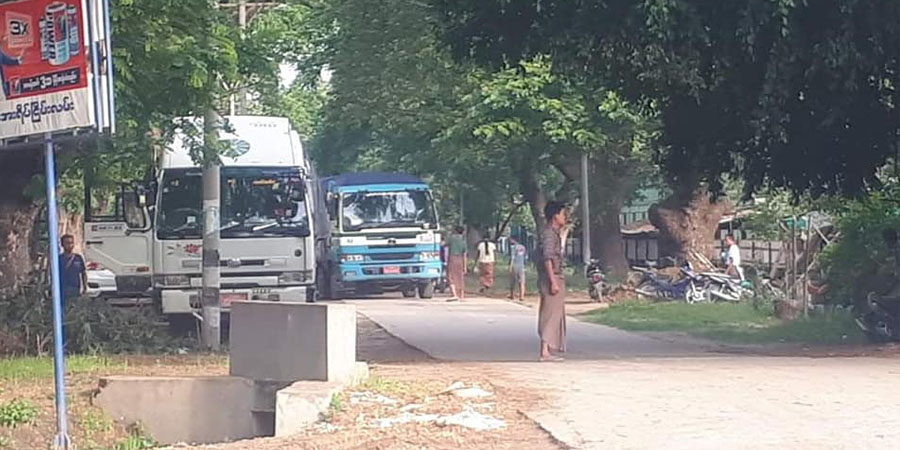 ကလေးမြို့ဘက်သွားမည့်ကားများ ရေဦးမြို့နယ်အတွင်း ပိတ်မိနေ