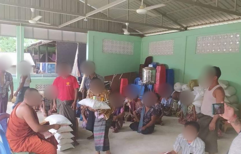 မီးဘေးသင့်ပြည်သူများနှင့် စစ်ကောင်စီသတ်ဖြတ်ခဲ့သည့် ပြည်သူ ၂ ဦး၏ မိသားစုကို မြိုင် PDF ငွေလှူဒါန်း