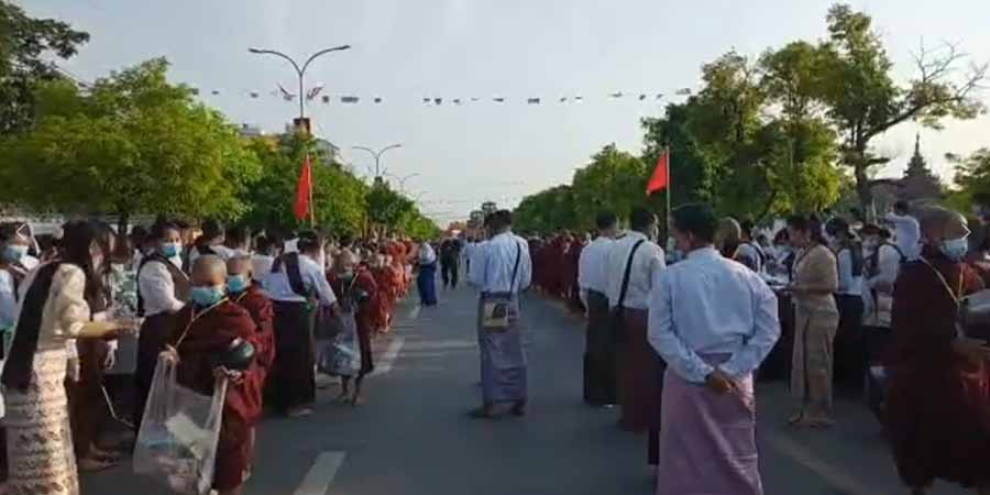 မန္တလေးဆွမ်းဆန်စိမ်းလောင်းလှူပွဲ စစ်ကောင်စီက လုံခြုံရေးတင်းကျပ်စွာ ကျင်းပ