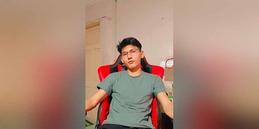 လက်နက်ဝယ်မည့်ငွေ ကျပ် သိန်း ၁၂၀ အလွဲသုံးစားလုပ်သွားသည့် ကျောင်းသား ၁ ဦးကို အမည်ပျက်ကြေညာ