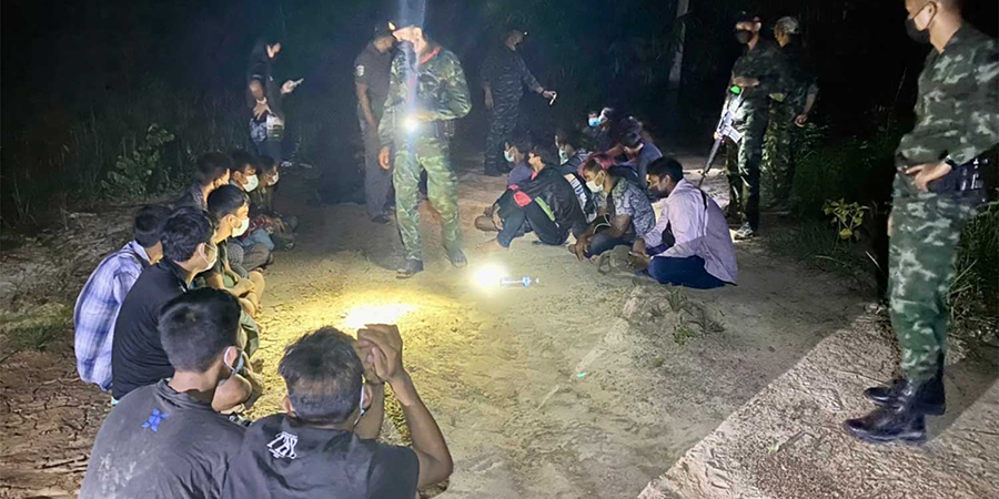 ပွဲစားခဘတ် ၃၇၀၀၀ ထိပေးကာ ထိုင်းမှတဆင့် မလေးရှားသွားမည့် မြန်မာ ၂၀ ဖမ်းဆီးခံရ