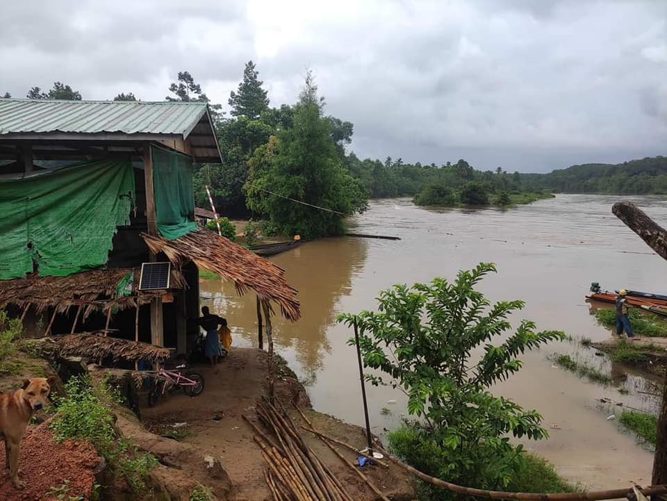 ရေးချောင်းဖျားတွင် ရေတက်လာသဖြင့် အနိမ့်ပိုင်းရှိ နေအိမ်များ ပြင်ဆင်ထားရန် သတိပေး