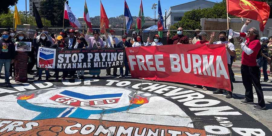 Chevron ရေနံချက်စက်ရုံရှေ့ အမေရိကရောက် မြန်မာများ ဆန္ဒပြ (ဓာတ်ပုံ)