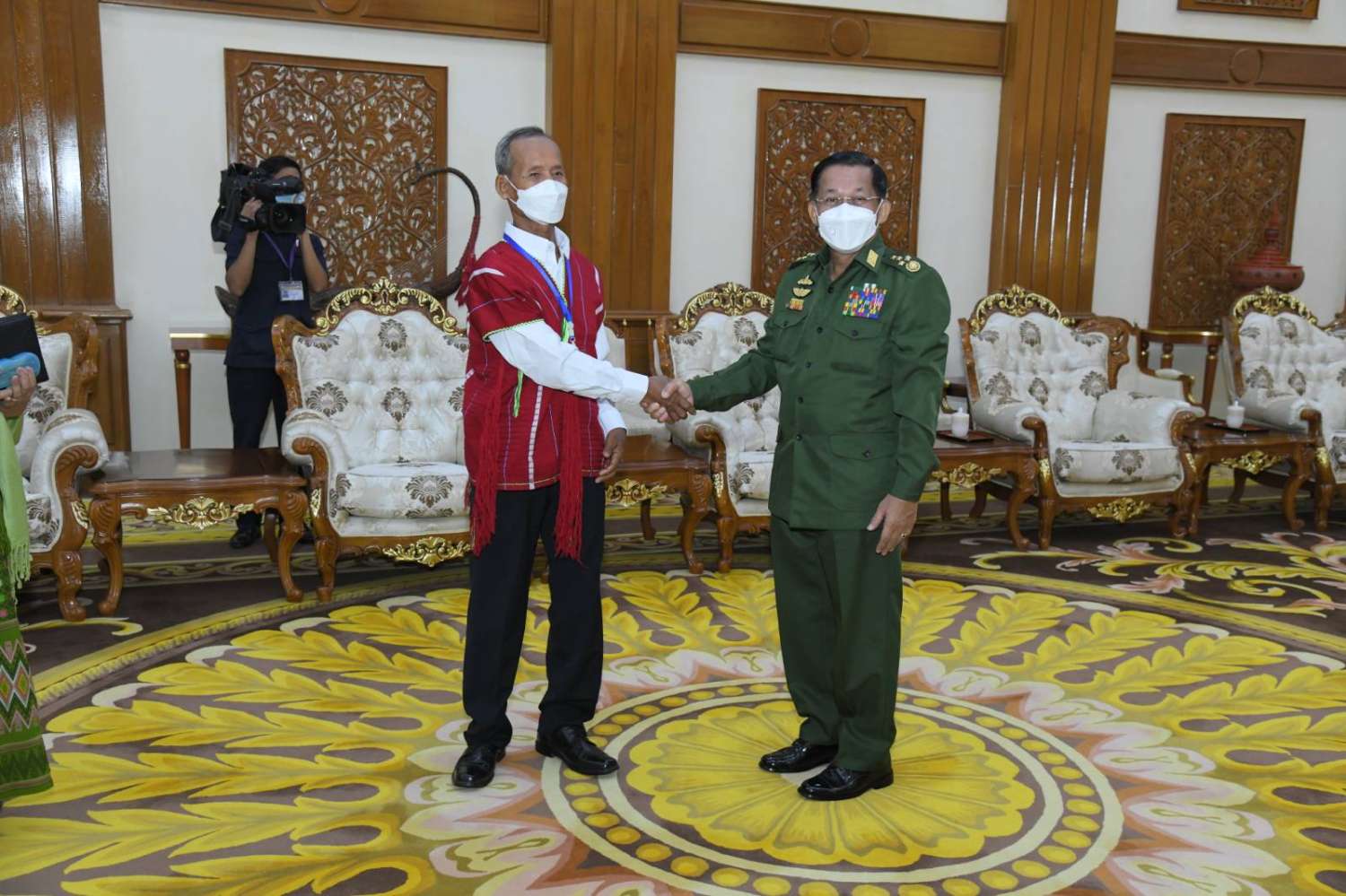 ကရင်ငြိမ်းချမ်းရေးကောင်စီအဖွဲ့ စစ်ခေါင်းဆောင်နှင့်တွေ့ဆုံ၊ ဒေသဖွံ့ဖြိုးရေးကိစ္စ တင်ပြ