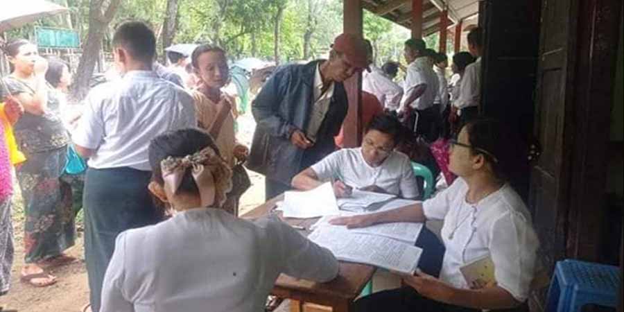 စစ်ကျွန်ပညာရေးစနစ်အောက် ကျောင်းတက် သင့်၊ မသင့် အမြင်သဘောထားကွဲလွဲနေ