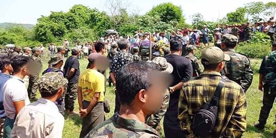ကျောက်ထု PDF ဒုတပ်ရင်းမှူး ဗိုလ်ရွှေဖုန်း ကျဆုံး
