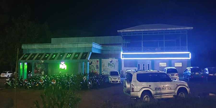 မော်လမြိုင် Woozy Bar ဗုံးခွဲ သတိပေးခံရ