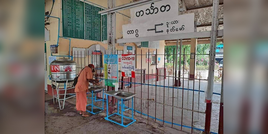 ဟင်္သာတတွင် မီးရထားဆီရုံးစာရေးက ဆီဂါလန် ၈၆၀ ခန့် ရောင်းစားပြီး ထွက်ပြေး