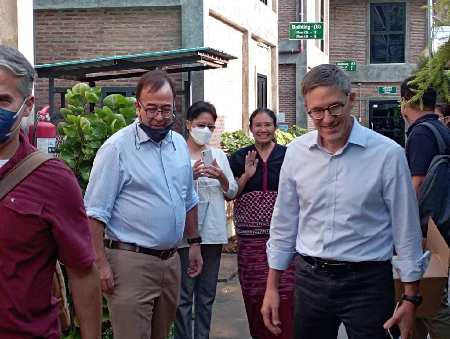 အမေရိကန်နိုင်ငံခြားရေး အတိုင်ပင်ခံပုဂ္ဂိုလ် ထိုင်း-မြန်မာနယ်စပ် မယ်တော်ဆေးခန်းသို့ သွားရောက်