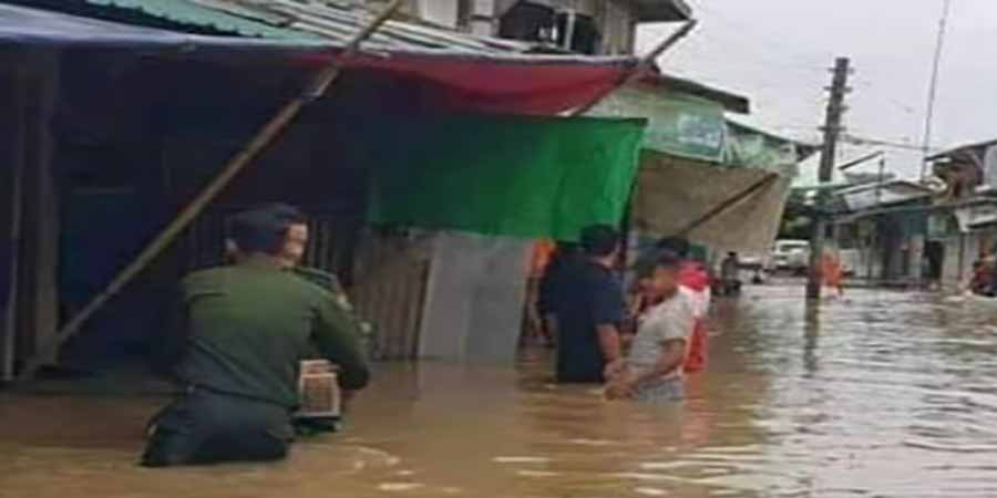 ဖားကန့် ရေဘေးသင့်ပြည်သူများကို ကေအိုင်အေတပ်သားများ ကူညီ