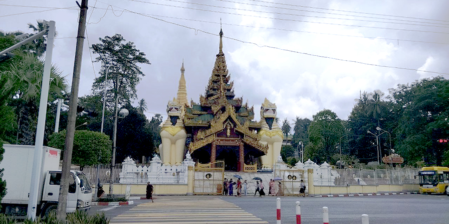 နယုန်လပြည့် မဟာသမယနေ့ ရွှေတိဂုံတွင် ဘုရားဖူးလာရောက်သူ နည်းပါး