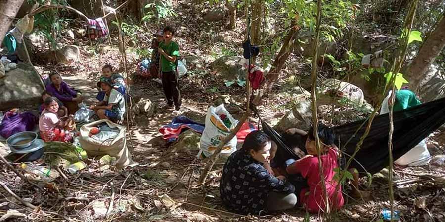 ညောင်လေးပင်ခရိုင်တွင် စစ်ကောင်စီတပ်က လက်နက်ကြီးပစ်ခတ်သဖြင့် ရွာလုံးကျွတ်ထွက်ပြေး