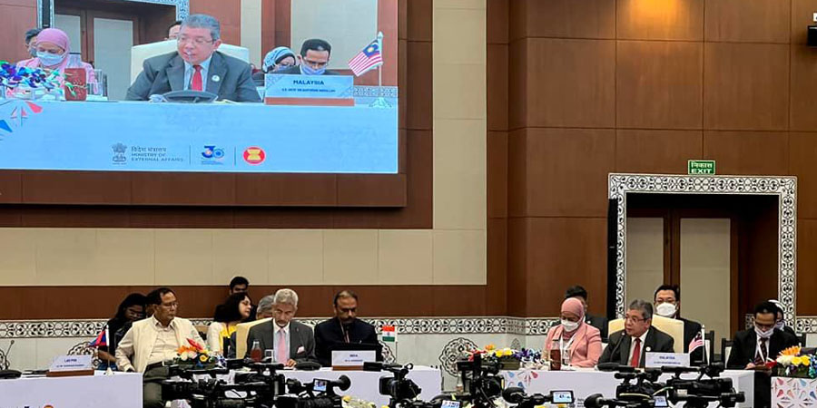 မြန်မာ့အရေး ဆန်းသစ်သည့်နည်းလမ်းဖြင့် အဖြေရှာကြရန် မလေးရှားနိုင်ငံခြားရေးဝန်ကြီး တိုက်တွန်း