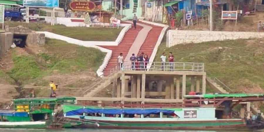 ပလက်ဝမြို့တွင် စစ်ဘေးရှောင် အမျိုးသမီးနှစ်ဦး မိုင်းထိ၊ တဦး အခြေအနေစိုးရိမ်ရ