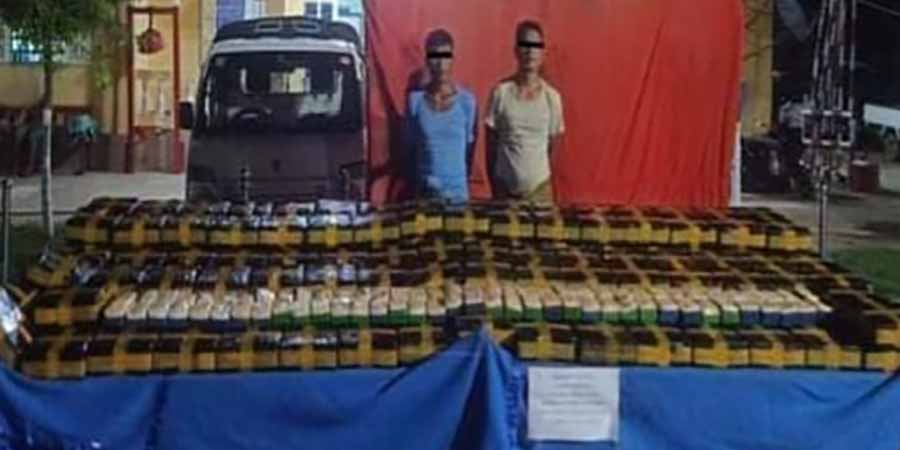 မုံရွာတွင် ကျပ်  ၁ ဘီလီယံကျော် တန်ဖိုးရှိ ဘိန်းဖြူများ ဖမ်းဆီးမိ