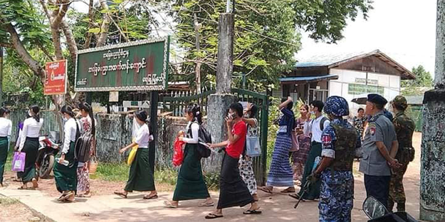 ရေဖြူမြို့နယ်ရှိ စာသင်ကျောင်းများတွင် ကျောင်းသားမိဘများထံမှ ငွေကောက်ခံနေ