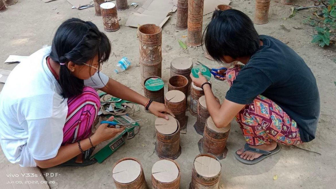 လက်နက်ကိုင်တိုက်ပွဲဝင်နေရသည့်ပုခက်လွှဲသောလက်ပိုင်ရှင်များ
