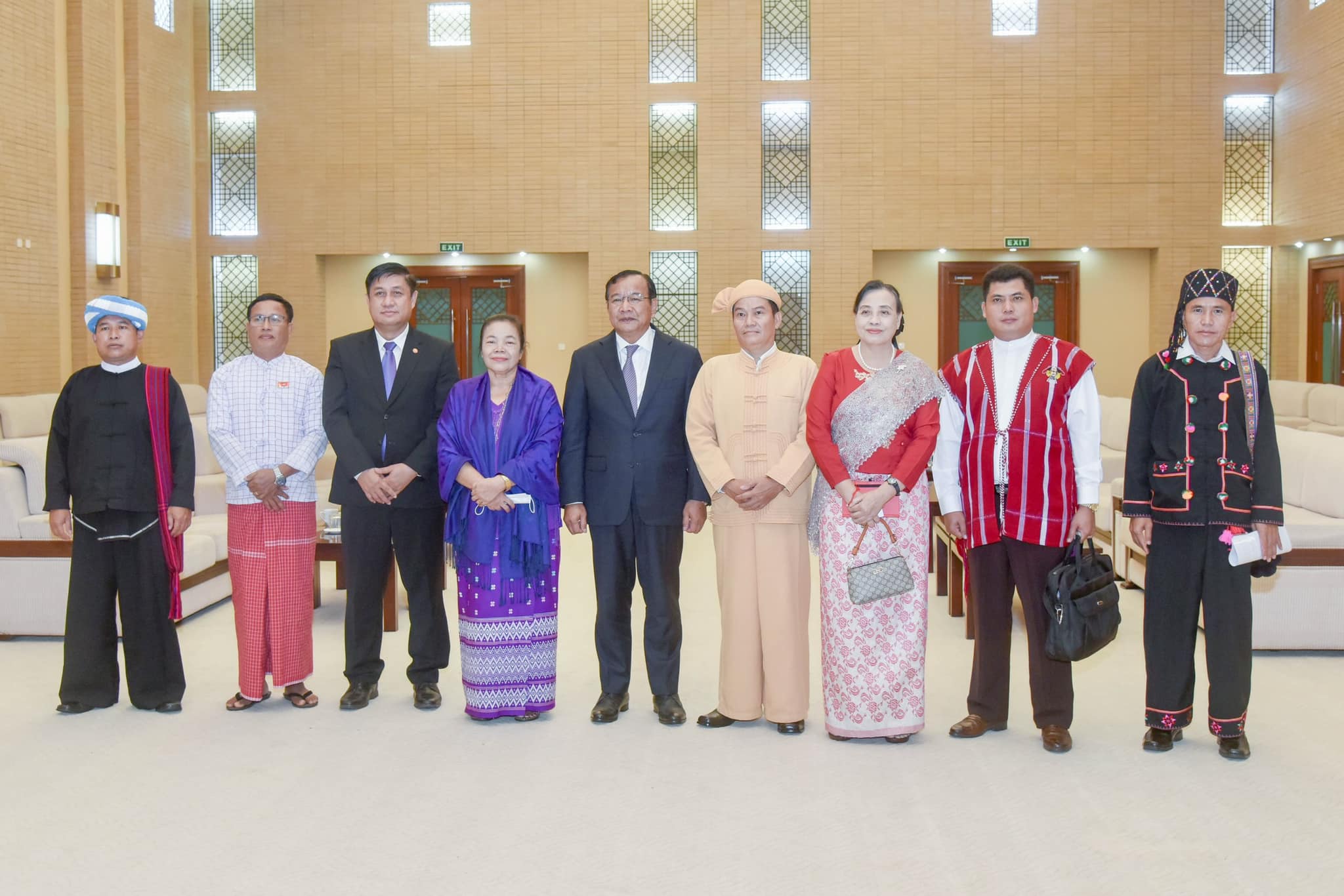 အာဆီယံအထူးကိုယ်စားလှယ် အပစ်ရပ်အဖွဲ့များနှင့်တွေ့ဆုံ၊ နိုင်ငံရေးဆွေးနွေးပွဲပြန်စနိုင်ရေး ကြိုးပမ်းမည်