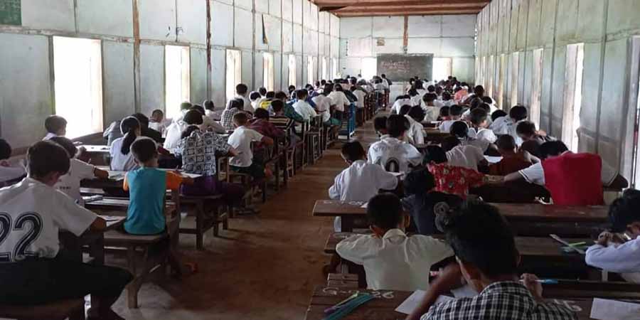 NUG ပညာရေးအစီအစဉ်ဖြင့် ယင်းမာပင် အခြေခံပညာကျောင်းများတွင် အတန်းတင်စာမေးပွဲဖြေ