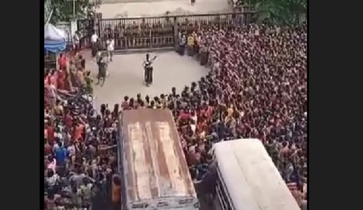 JW(ADK) အထည်ချုပ်စက်ရုံအလုပ်သမားများ၏ တောင်းဆိုချက်များ အပြည့်အဝ မရသေး