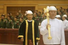 မိုးမက်ခင္ သိမ္းဆည္းခံ လယ္ေျမေတြ ျပန္ေပးဖို႔ သူရဦးေရႊမန္း တိုက္တြန္း