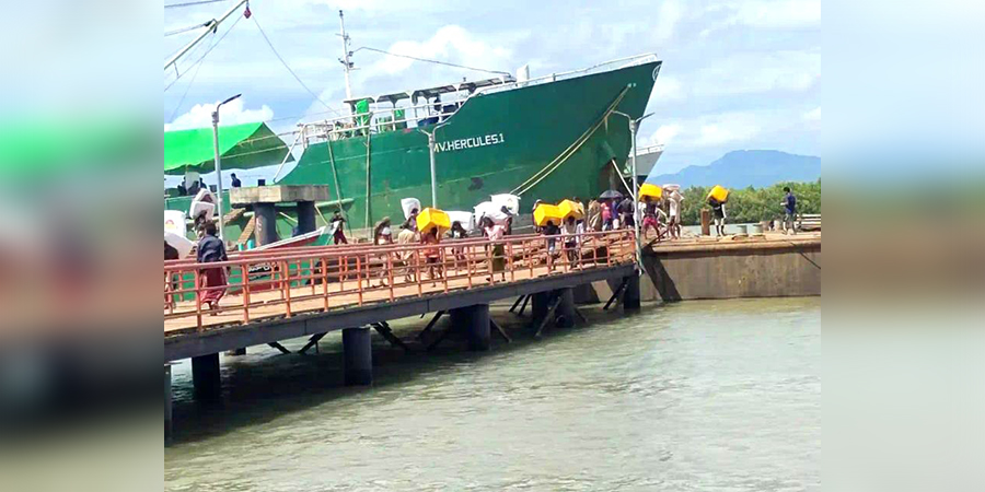 ရခိုင်မှ ဘင်္ဂလားဒေ့ရှ်နိုင်ငံသို့ ကုန်တင်ပို့မှု ကျဆင်း