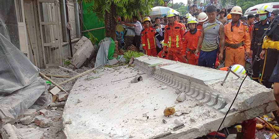 မန္တလေးမြို့တွင် ဖြိုချနေသည့်တိုက်ဟောင်း ပြိုကျပြီး ၂ ဦးသေဆုံး၊ ၆ ဦး ဒဏ်ရာရ