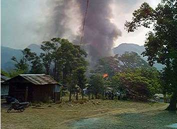 မိုင္းရွဴးးရတနာေျမတြင္ မီးေလာင္မႈေၾကာင့္ ေနအိမ္ႏွင့္ဆိုင္ခန္းေတြ ၄၀ နီးပါးဆံုး႐ႈံး