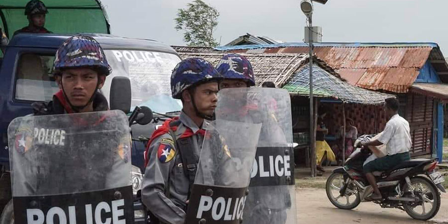 မော်လမြိုင် ရဲရိပ်သာရုံး ဗုံးပစ်ခတ်ခံရ