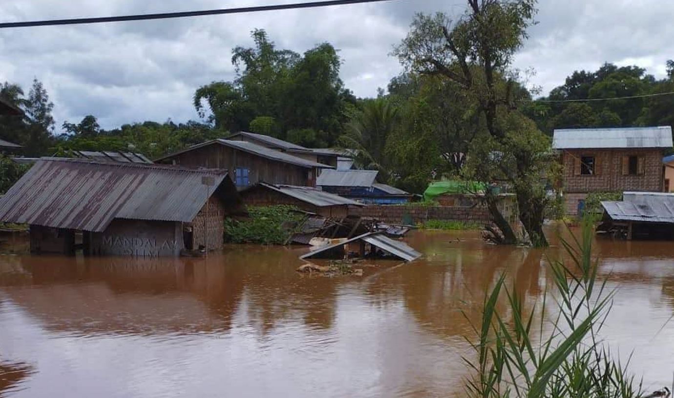ရပ်စောက်မြို့နယ်တွင် ဇော်ဂျီမြစ်ရေတက်ပြီး ရေကြီးရေလျှံ
