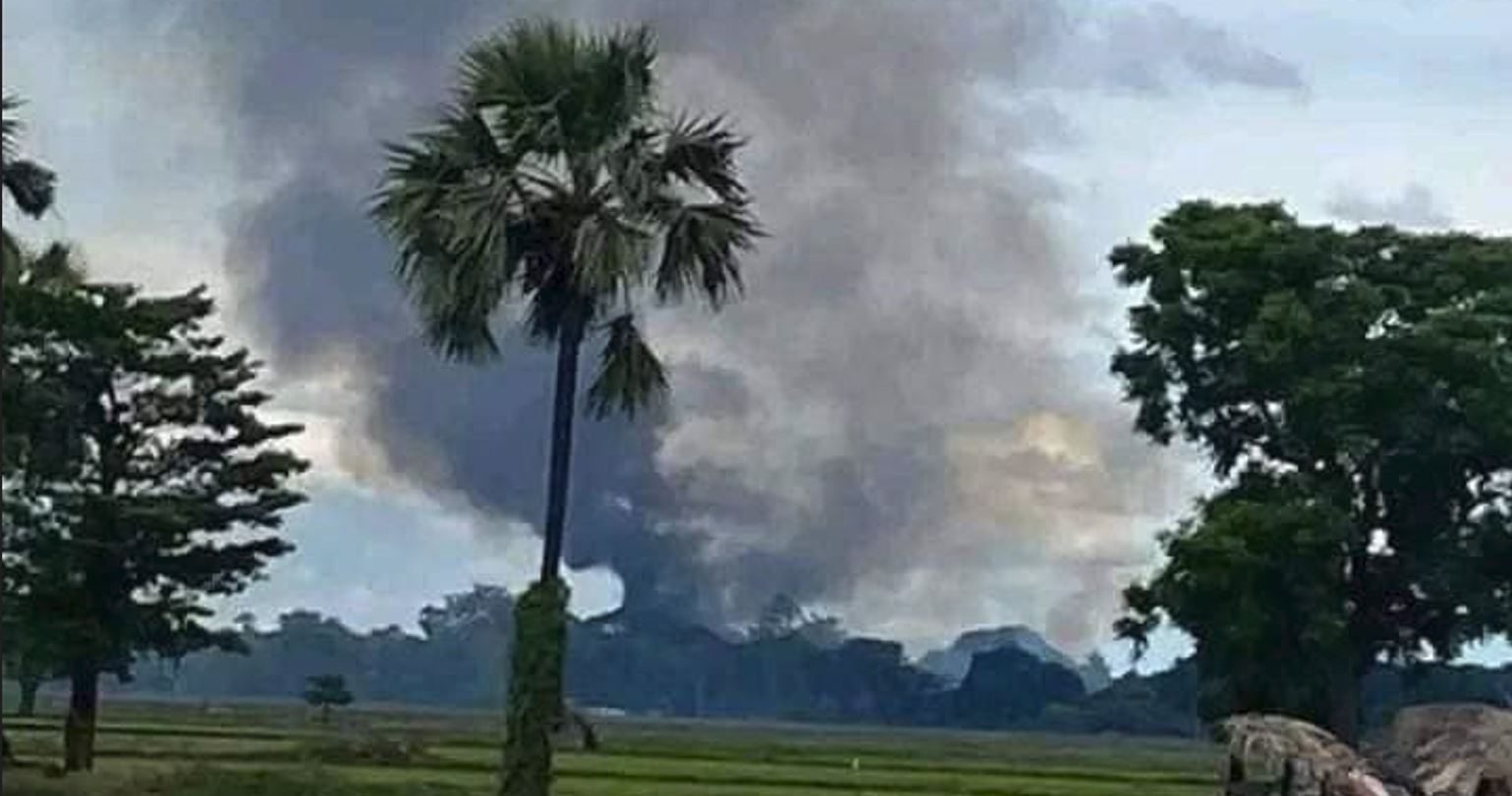 ဒီပဲယင်းမြို့နယ်တွင် ပြည်သူ့နေအိမ် ၂၀၀ ကျော်ကို စစ်ကောင်စီတပ်က အကြမ်းဖက် မီးရှို့ဖျက်ဆီး