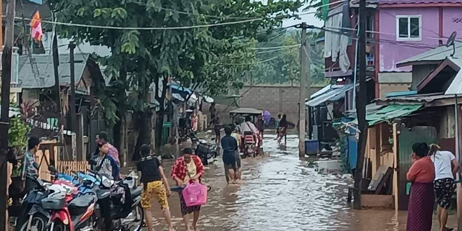 မြဝတီမြို့တွင် သောင်ရင်းမြစ်ရေ စိုးရိမ်ရေမှတ်ကျော်လွန်ပြီး ရပ်ကွက်အချို့ ရေကြီး