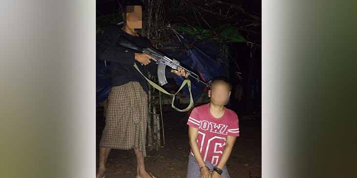 ဂန့်ဂေါမြို့နယ်တွင် အရက်ထွက်ဝယ်သည့် ရဲ ၁ ဦးကို YDF အဖွဲ့က ဖမ်းဆီး