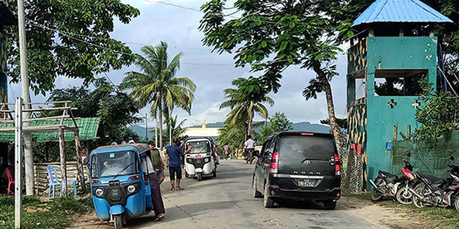 မောင်တော တောင်ပိုင်းနှင့်မြောက်ပိုင်းလမ်းများ ပြန်ဖွင့်ပေးရန်  ဒေသခံများ တောင်းဆို