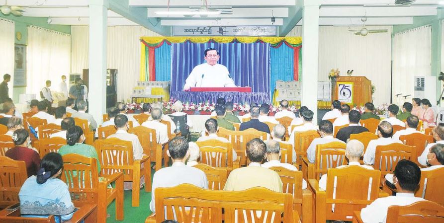 အန်အယ်လ်ဒီအစိုးရ လက်ထက်ထုတ်ဝေခဲ့သည့် စာအုပ်စာပေများ ဒီမိုကရေစီနှင့်ဆန့်ကျင် စိတ်ဝမ်းကွဲမှုဖြစ်စေဟု စစ်ခေါင်းဆောင်ဝေဖန်