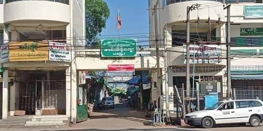 အင်းစိန်ထောင်မှ ထွက်လာသည့် တရားသူကြီးကား ပစ်ခတ်ခံရ