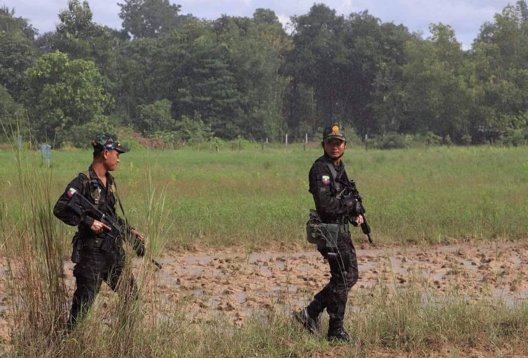 ကရင်ကျေးရွာများကို လက်နက်ကြီးဖြင့် ပစ်ခတ်မည်ဟု BGF ခြိမ်းခြောက်