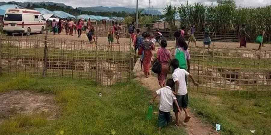 ဖားဝပ်ချောင်းရွာအနီး စစ်တပ်က လေယာဥ်ဖြင့် ဗုံးကြဲ၊ ရခိုင်စစ်ရှောင် ၈ သောင်းကျော် အရေးပေါ် အကူအညီ လိုအပ်