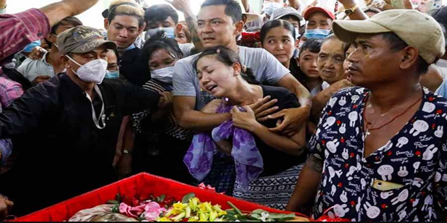 နိုင်ငံရေးအကျဉ်းသားများအပေါ် စစ်ကောင်စီက လူမဆန်စွာနှိပ်စက်သတ်ဖြတ်ခဲ့သည့် အစီရင်ခံစာ HRW ထုတ်ပြန်