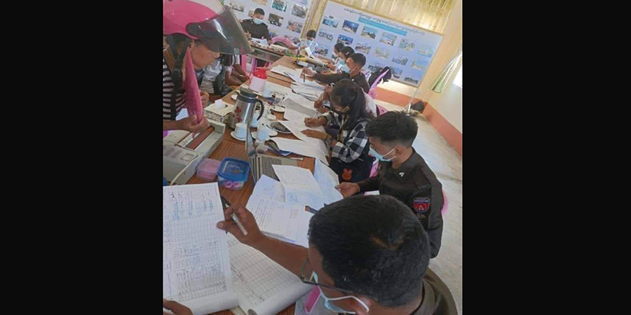မှတ်ပုံတင်ပြုလုပ်ရာတွင် ငွေကြေးတောင်းခံမှုများရှိနေသဖြင့် ပြည်သူများအခက်တွေ့