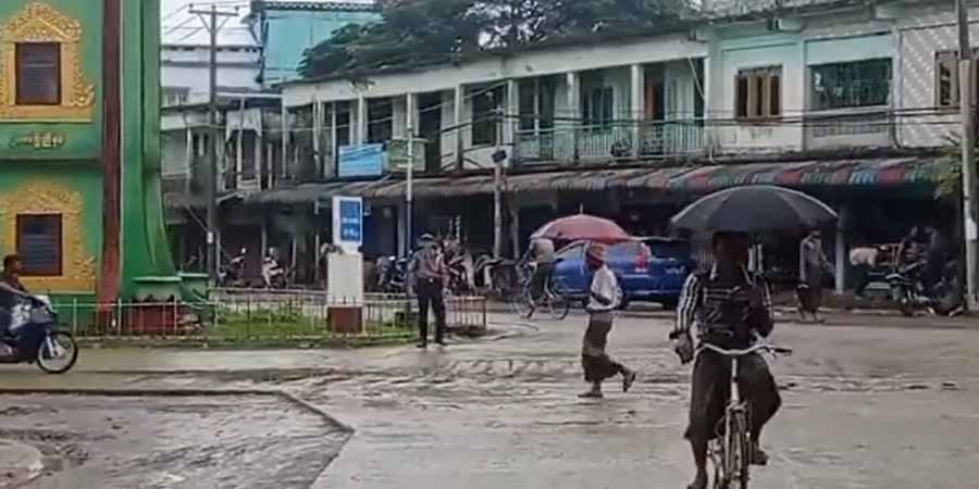 မောင်တောမြို့ပေါ်ရပ်ကွက်နှင့် ကျေးရွာများကို စစ်ကောင်စီတပ်က အရေးပေါ်ဝင်ရောက် စစ်ဆေး