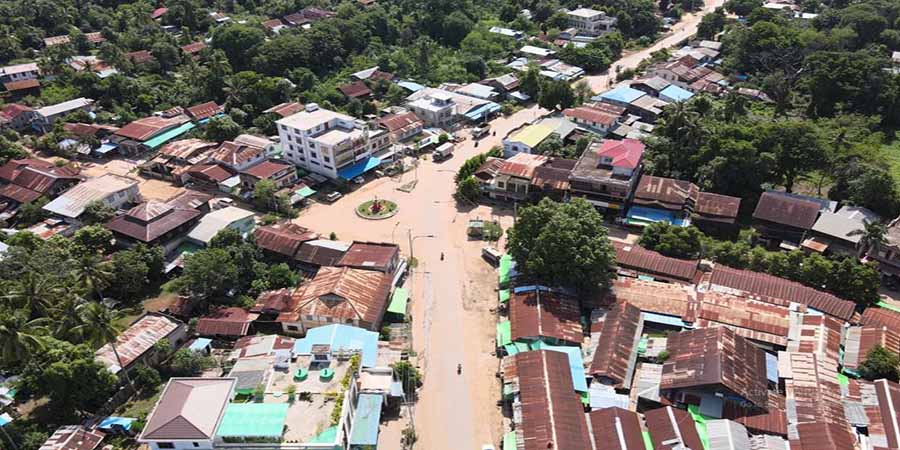ပေါက်ခေါင်းမြို့ရှိ စည်ပင်ရုံးနှင့် လ၀ကရုံး မိုင်းခွဲတိုက်ခိုက်ခံရ
