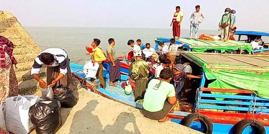 စစ်တွေသွားမည့် မောင်တောနှင့်ဘူးသီးတောင်မြို့က အစိုးရဝန်ထမ်းများ သတင်းပို့ရမည်