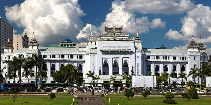 ရန်ကုန် မြို့တော်ခန်းမအနီး စစ်ကောင်စီတပ်က လက်လုပ်ဗုံးကို ဖောက်ခွဲ